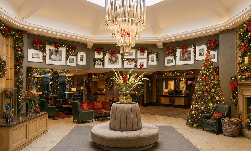 Image 1: North Warwickshire: 4* Stay with Breakfast and 3-Course Buffet Dinner