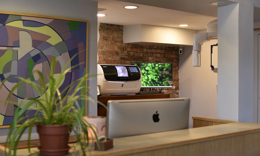 Image 4: Immediate dental implant packages available now