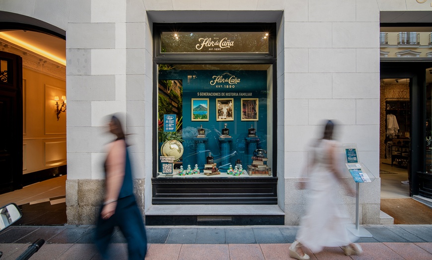 Image 6: Cata de ron para 2 con visita a la barrica y fusión sensorial 