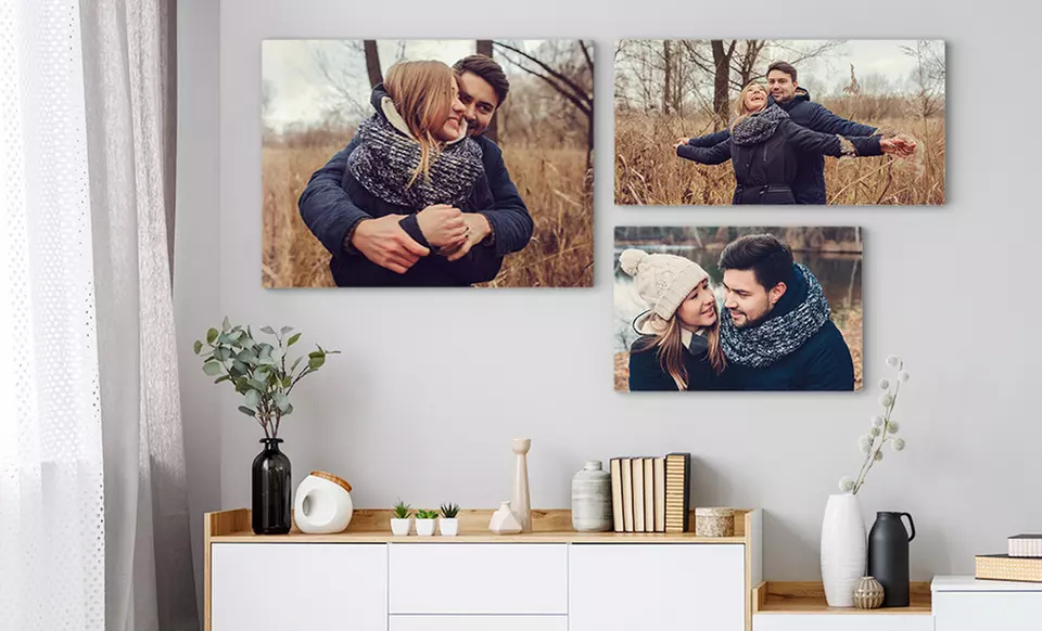 1 of 2 foto's op metaal