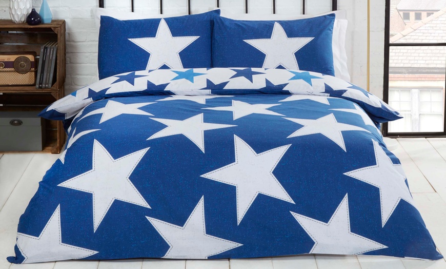 Image 2: All Stars Reversible Duvet Set
