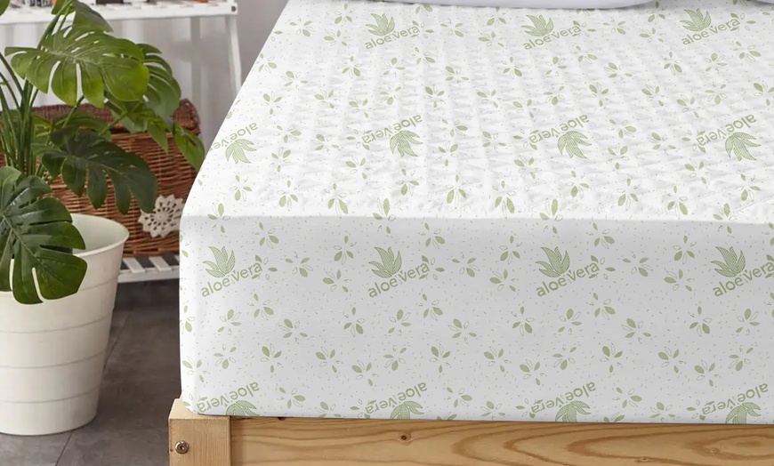 Image 2: Water-Resistant Quilted Mattress Protector with Elasticated Corners