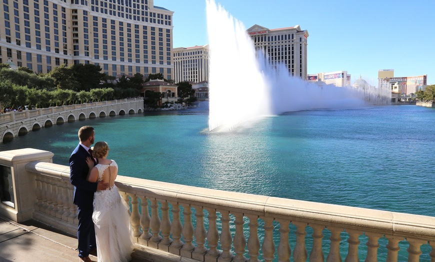 Image 2: 2 or 4 Hours of Wedding Photography with Online Image Gallery