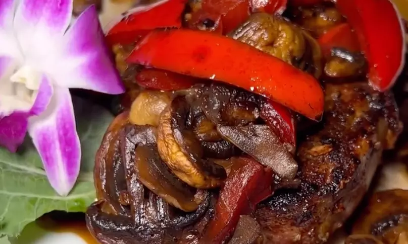 Indulge in a Classic Steakhouse Culinary Experience at Frank's Steaks