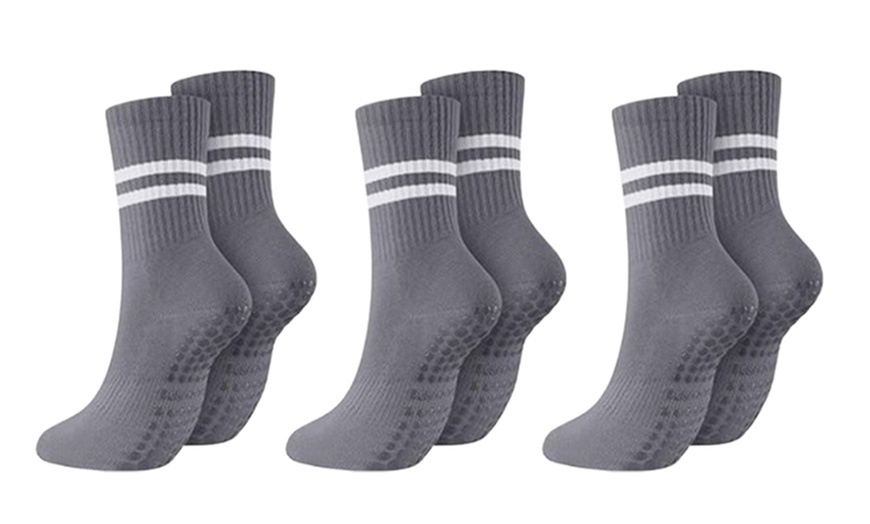 Image 6: Three Packs of Slip-Resistant Workout Socks