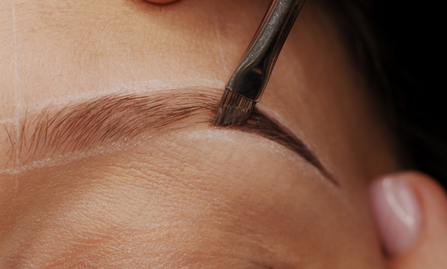 Image 4: Kurs online "Stylistka na medal": laminacja i lifting rzęs oraz brwi