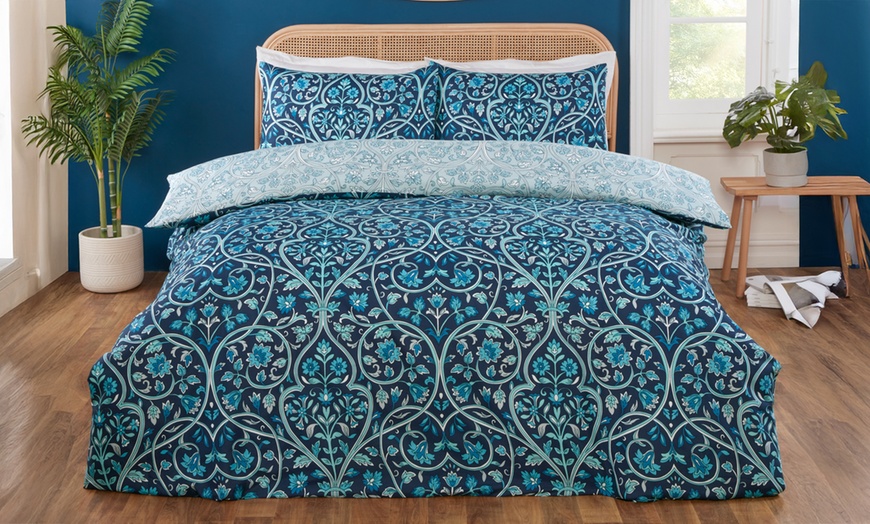 Image 4: Harrow Floral Reversible Duvet Set