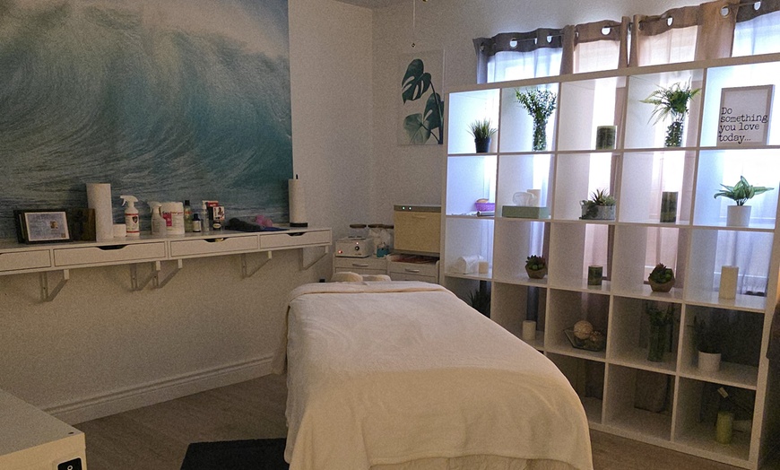 Image 2: Customized Therapeutic Massage: 60, 90, or 120-Min Sessions for 1 or 2