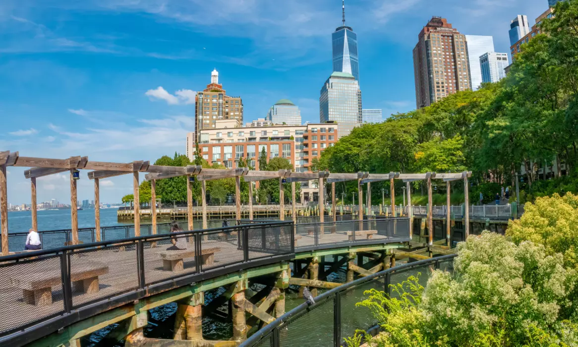 Up to 27% Off 4.5-Hour Manhattan Bus & Walking Sightseeing Tour