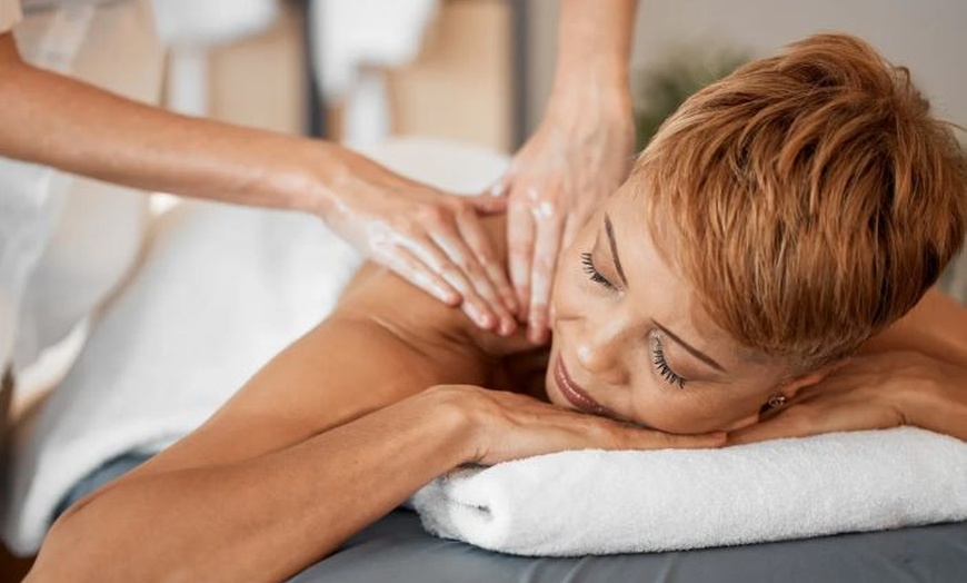 Image 2: Relax with 60, 90 or 120 Minute Choice of Therapeutic Massage Sessions