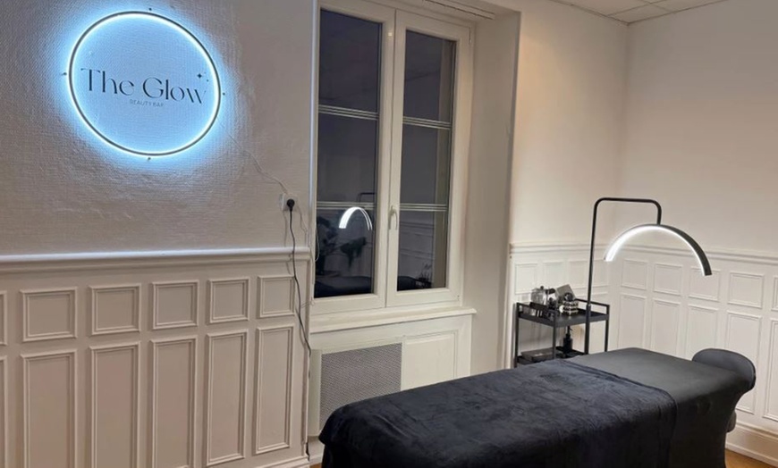 Image 2: Modelage sur mesure ou crânien chez The Glow Beauty Bar Mulhouse