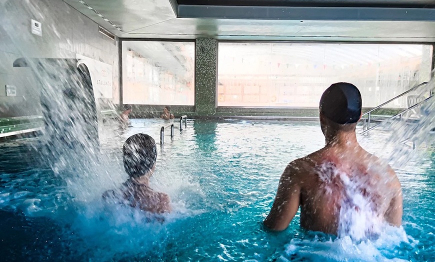 Image 2: Paraíso del relax: circuito spa para 2 con opción a tratamientos