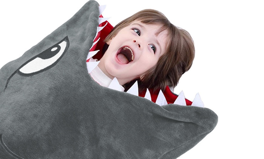 Image 3: Kids' Shark Sleeping Bag