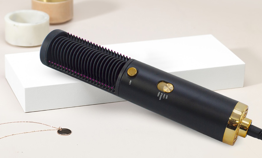 Image 3: Brosse soufflante : volume et lissage en un seul geste