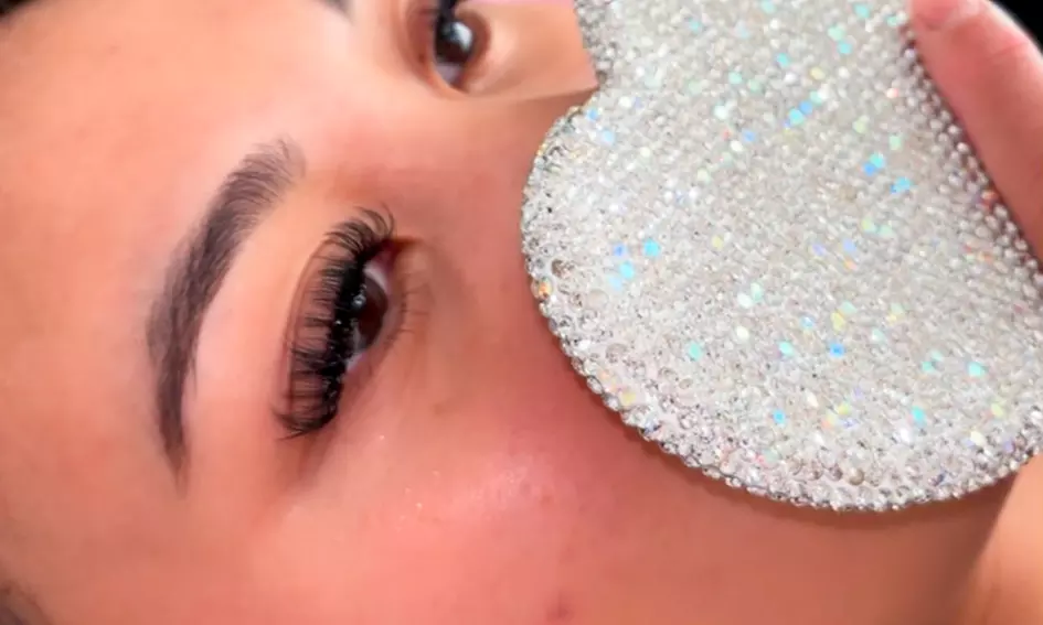 Experience Beautiful Lash Transformations with Diverse Styles 