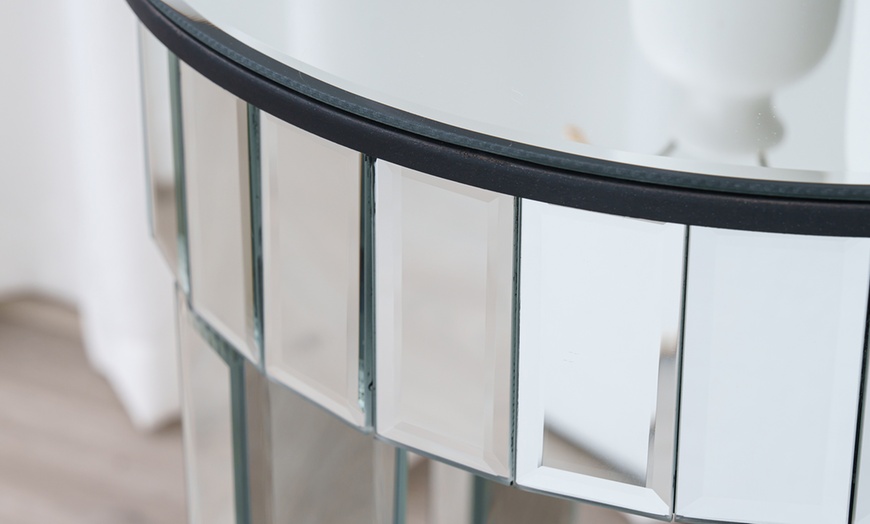 Image 12: Hollywood Mirrored Furniture range