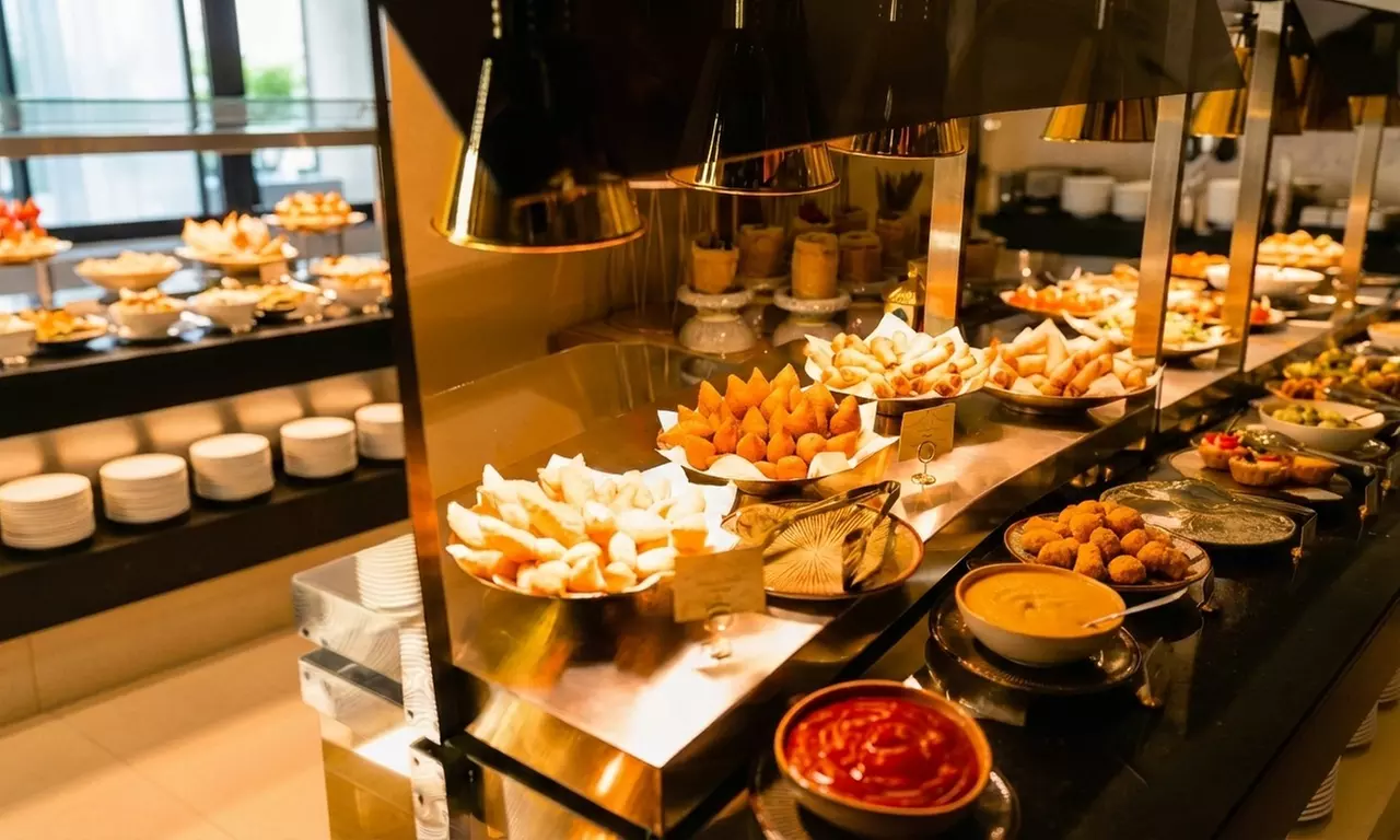 Iftar Buffet with Ramadan Beverages for 1 Child or 1, 2 or 4 Adults