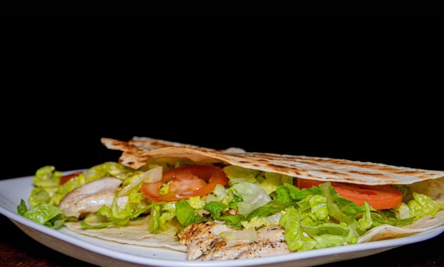 Image 16: Menú con hamburguesa o entrecot en tres ubicaciones a elegir