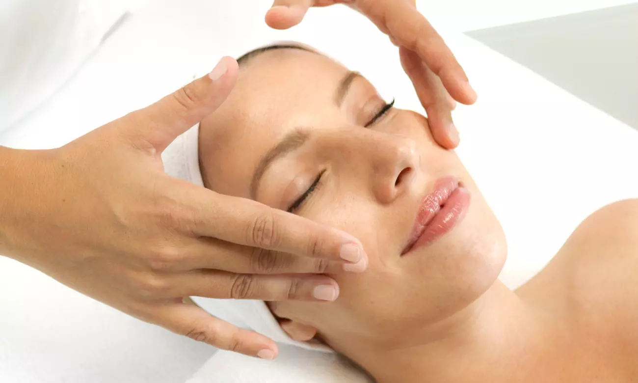 Get Hydra Dew Pure Moisturising Lift Facial or Skin Sensations Facial