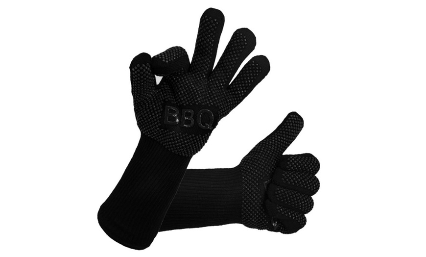 Image 3: Pair of Grilling Gloves