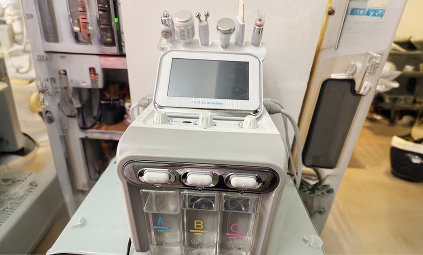 Image 7: Tratamiento facial con dermapen y opción a extras para 1 persona