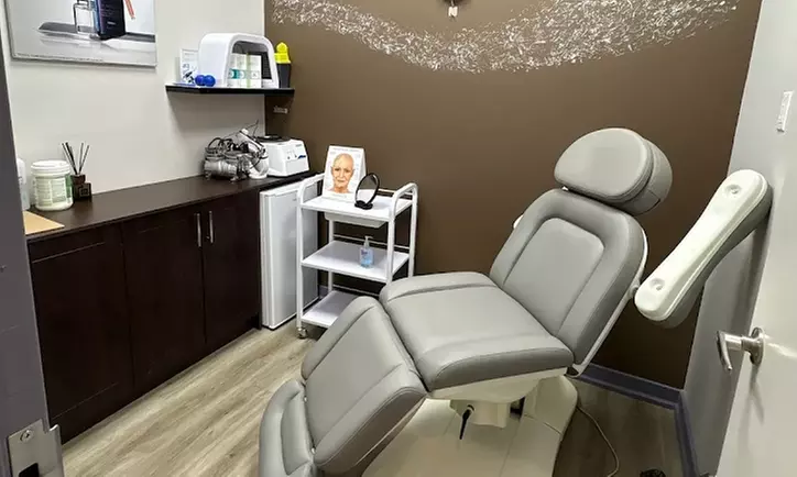 Scalp and Mind Renewal – One, Three, or Five 60-Minute Treatments