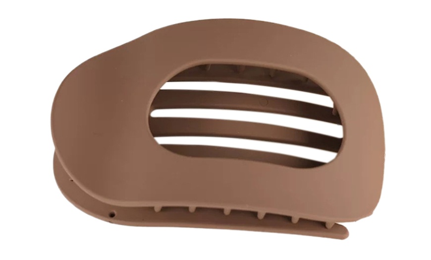 Image 9: Four Piece Flat Claw Clips
