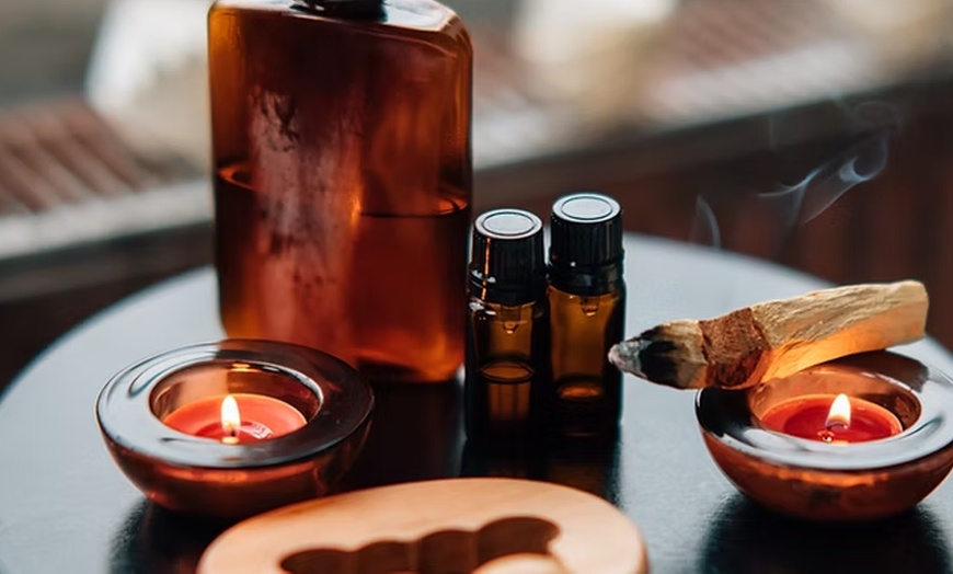 Image 2: 60 or 90 Min Swedish Massage w/ Hot Stone & Aromatherapy and More