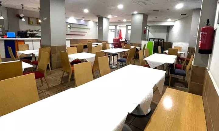 Menú italiano para 2 o 4 con entrantes, platos principales y bebidas