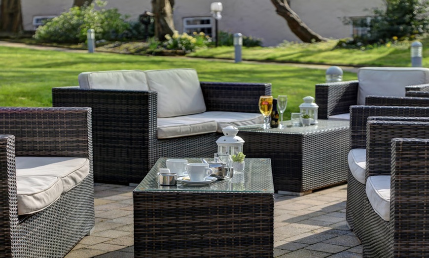 Image 5: Greater Manchester: Stay with Breakfast