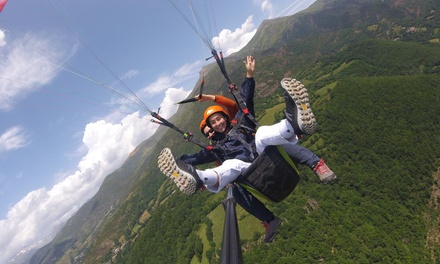 Vuelo en parapente biplaza en el Pirineo aragonés para una persona - Parapente Volar En Castejon