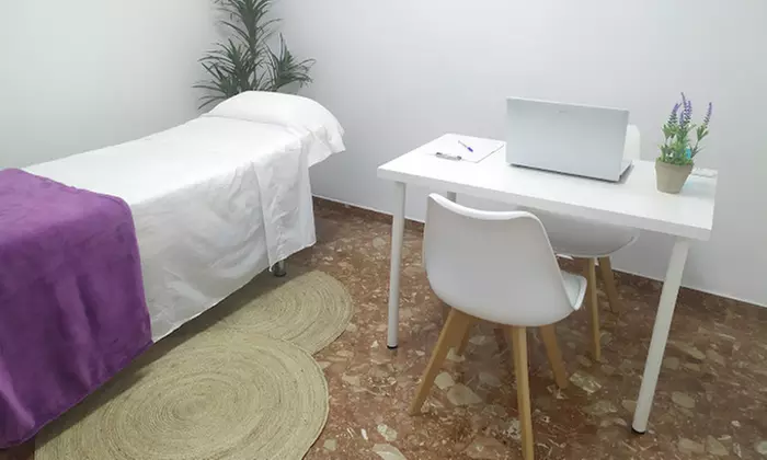 Ritual relajante facial y/o corporal con masaje, aromaterapia y sonoterapia para 1 persona, con 50% de descuento - Second Medium