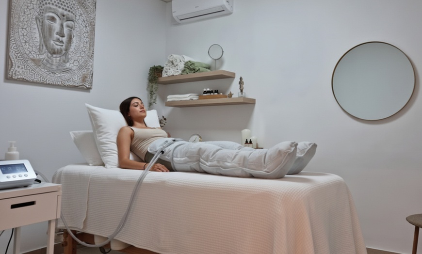 Image 1: Presoterapia con 5, 10 o 15 sesiones de 30 minutos 