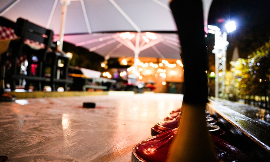 Image 2: 1 Std. Eisstockschießen im Winterbiergarten für bis zu 12 Personen