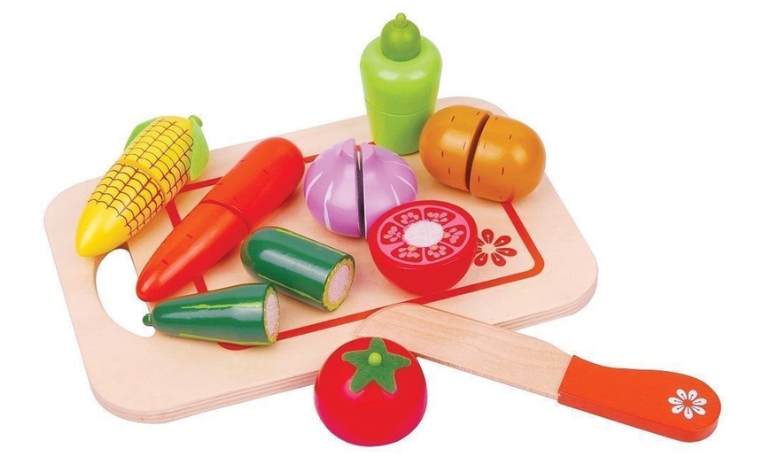 Image 11: Lelin Toy Vegetable or Fruit Cut-Up Set