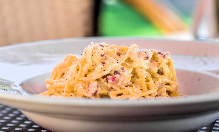 Image 6: Menú italiano para 2 o 4 con postre y bebida en el C.C. Plaza Mayor