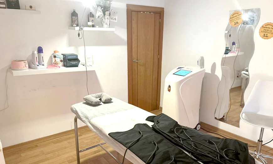 Image 5: Lifting y tinte de pestañas con opción a diseño, depilación y tinte