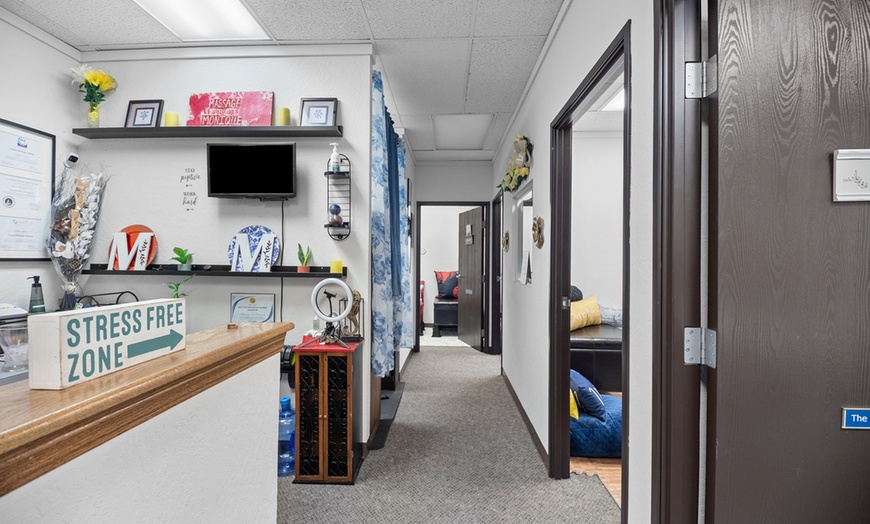 Image 4: 30–60 Min Foot, Cocoa Stone, Muscle Melt Massage or Massage Bundle