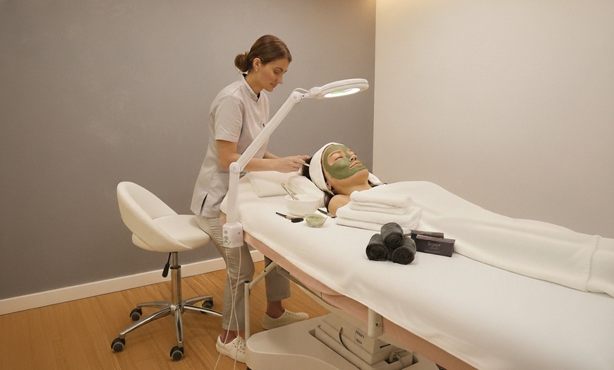 Image 3: Soins du visage avec hammam, vapeur et massage, en solo ou en duo 