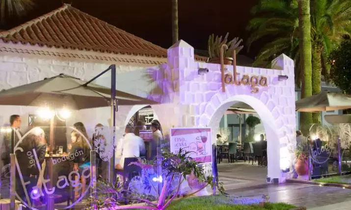 Menú para 2 clásico o prémium: entrantes, principal, postre y vino