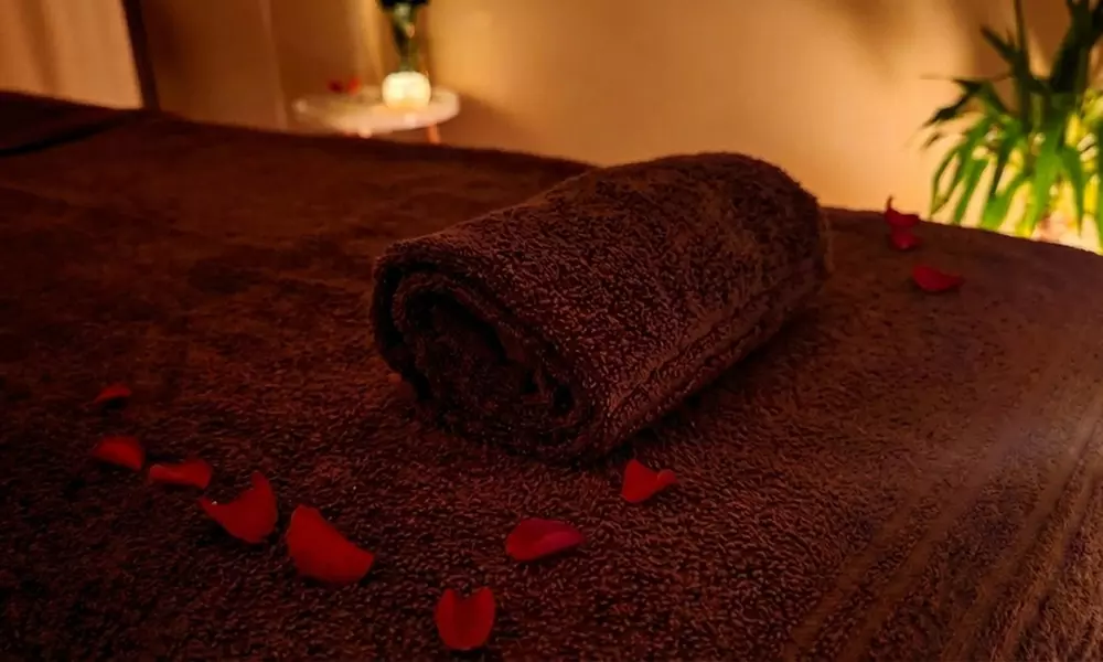 Lifting i relaks: 75-minutowy masaż twarzy Kobido