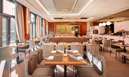 Exklusiver Advents- und Weihnachtsbrunch inkl. Sektempfang für 2 Personen - Hyperion Hotel Berlin