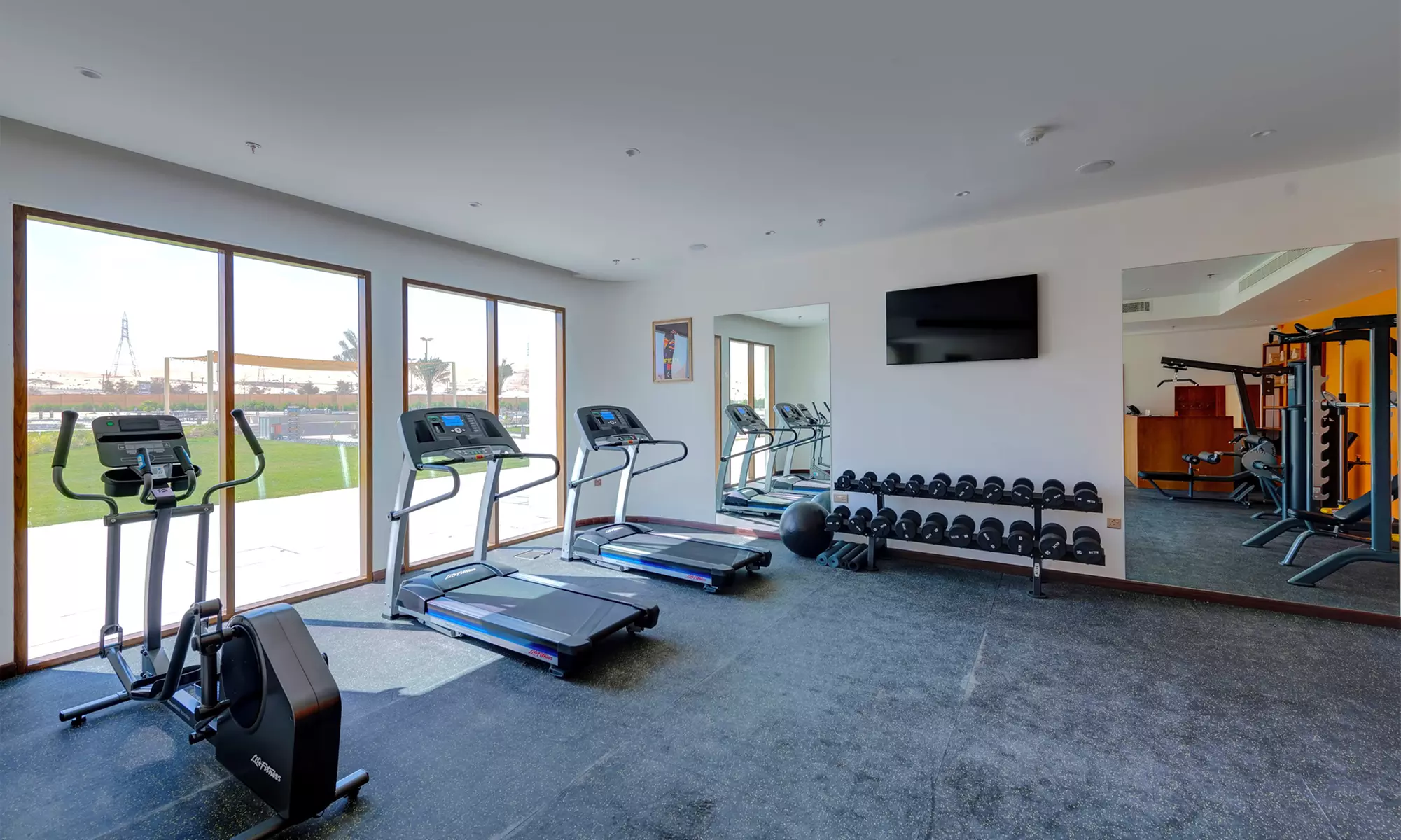 4* Abu Dhabi: One or Two-Night Stay with Suhour