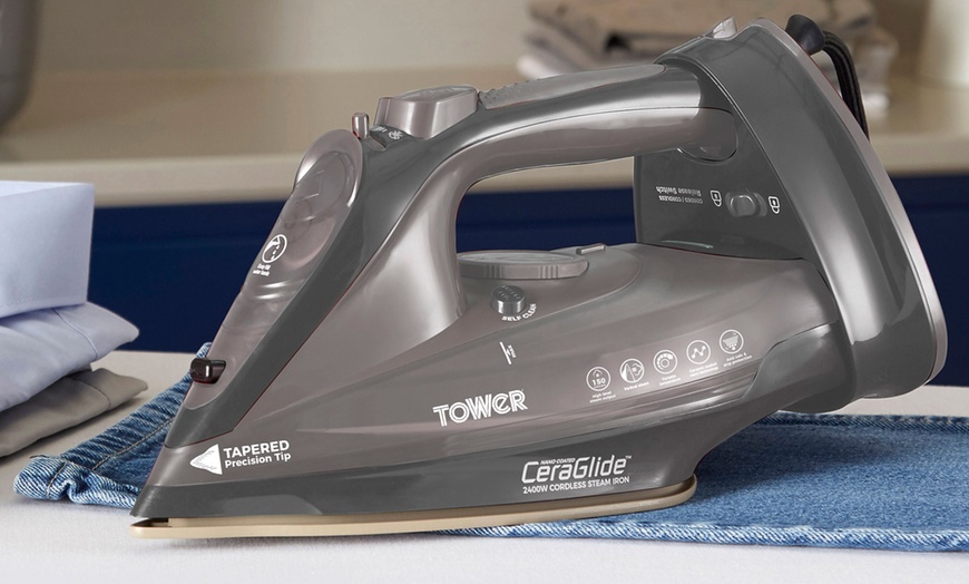 Image 2: Tower 2400W Cordless Steam Iron