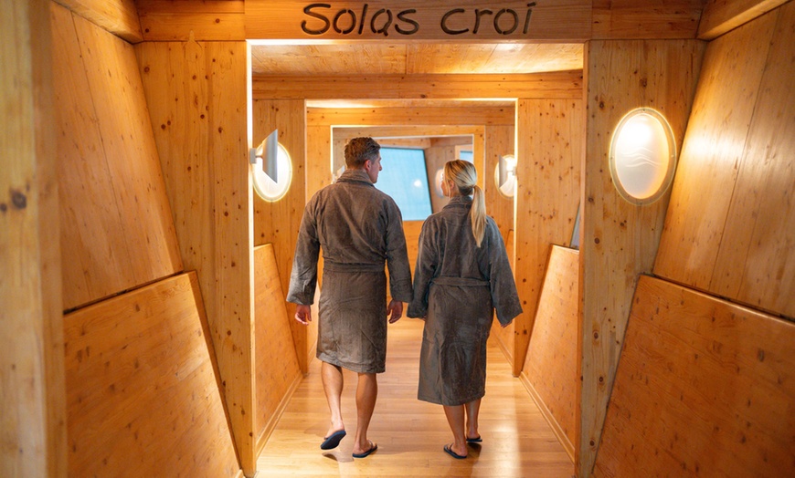 Image 4: Pamper Package or 40 Min Choice of Treatment + Spa Access for 1 or 2 