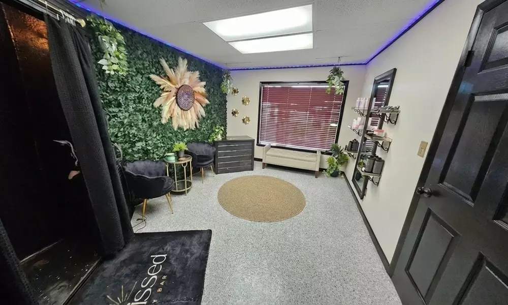 Custom Spray Tan for Face & Body: Natural Sun-Kissed Glow