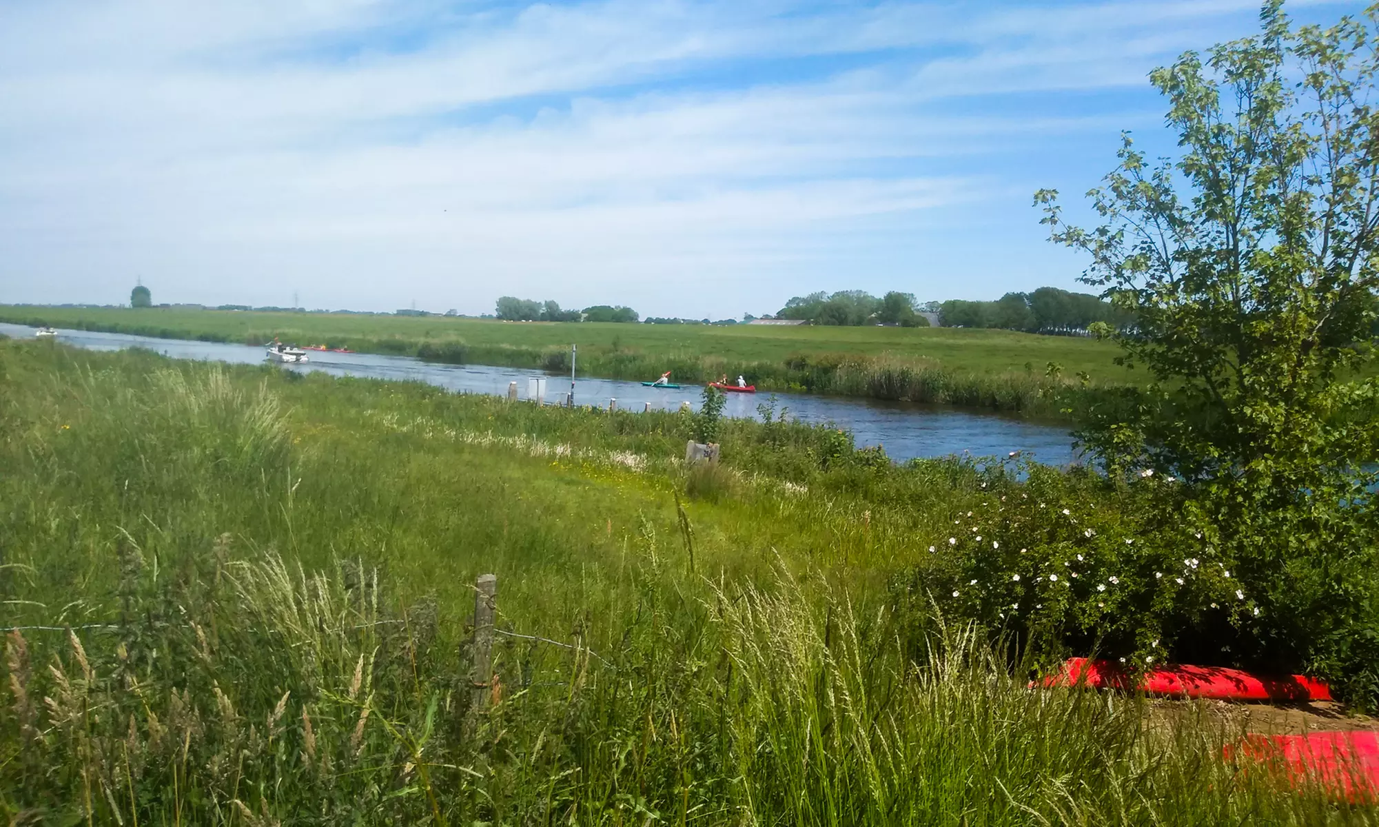 Verken het Wierden-landschap vanuit een kano
