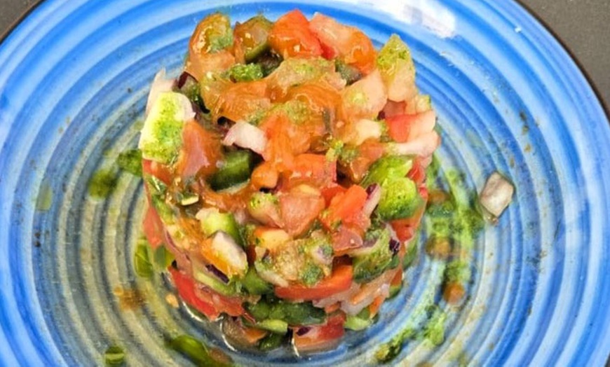 Image 9: Menú de arroz para 2 o 4 con entrantes típicos de Cádiz y bebidas