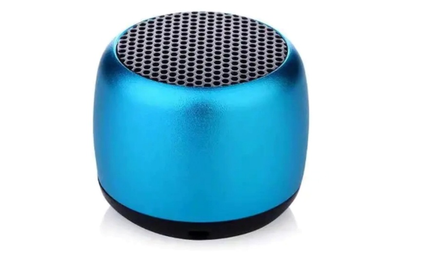 Image 5: Portable Bluetooth Speaker, 3D Surround Sound & Built-In Microphone