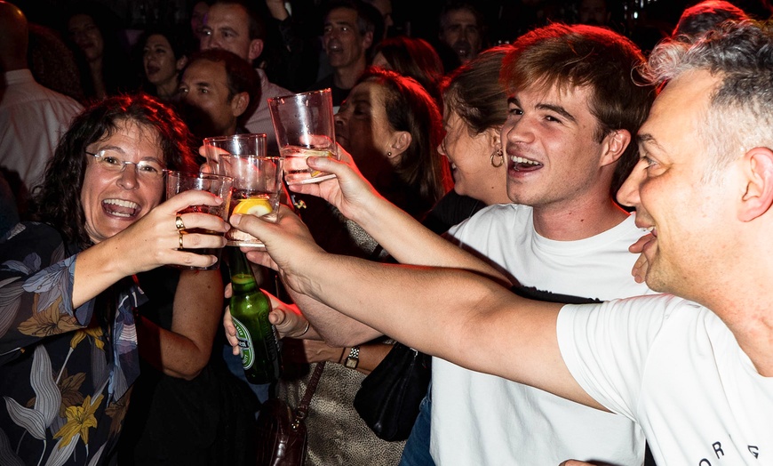 Image 15: Menú de picoteo con show de música en directo para 2 o 4 personas